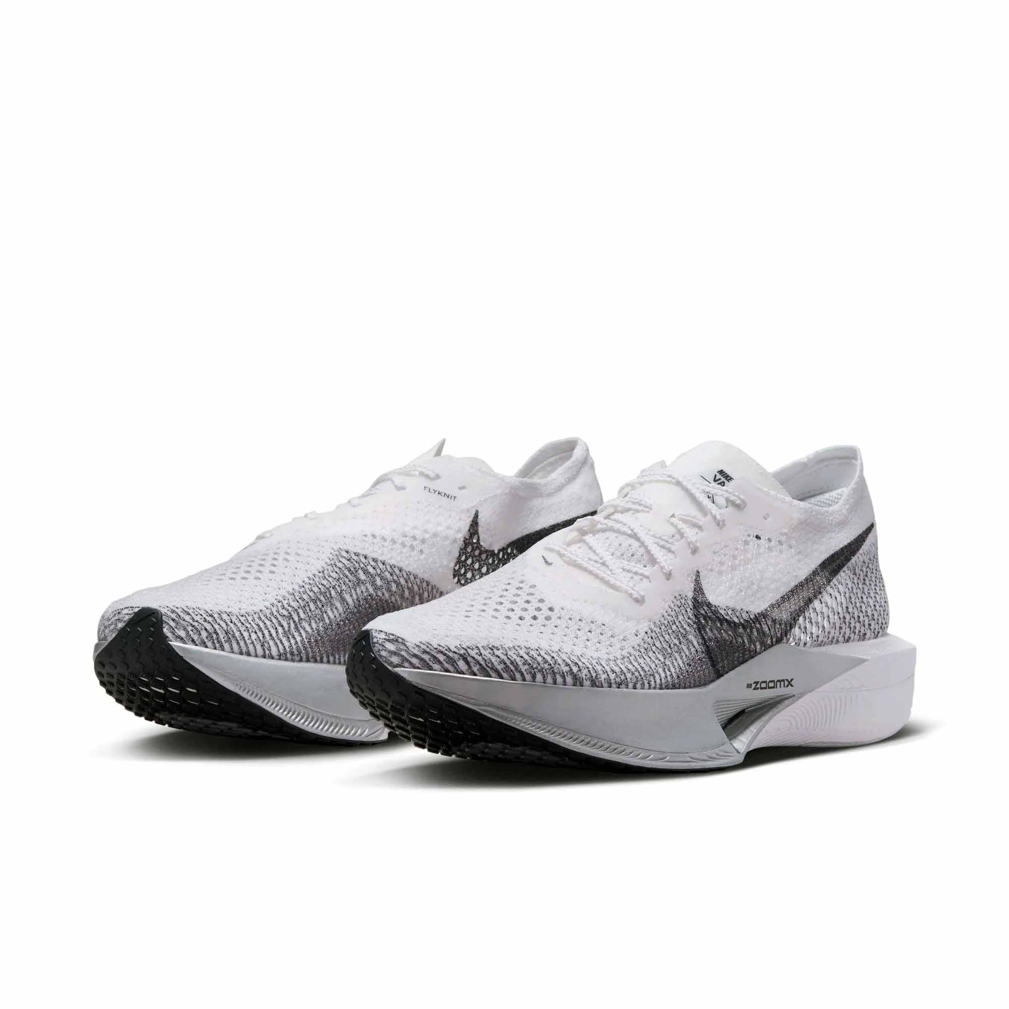 نایک vaporfly3 کفش رانینگ مناسب برای روز مسابقه است. سبک و سریع و دوست داشتنی