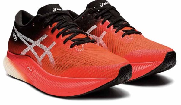 کفش دویدن Asics Metaspeed Sky با ویژگی‌های سبک، راحت و سریع